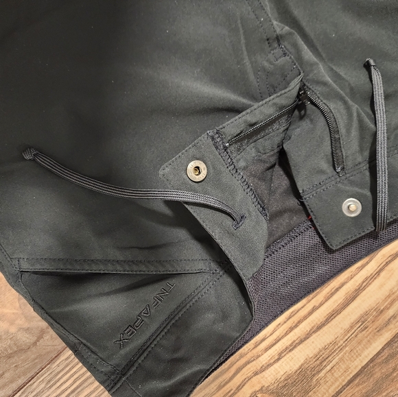 TNF apex athletic skirt with shorts (skort) size 6 - Picture 3 of 6